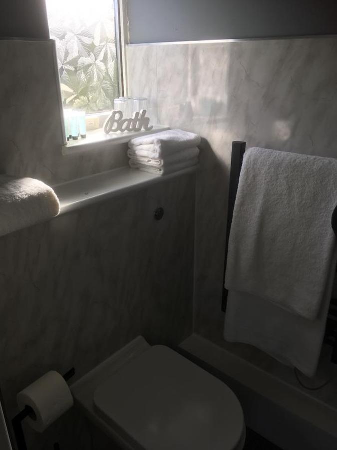 Comfort Triple Room Shower