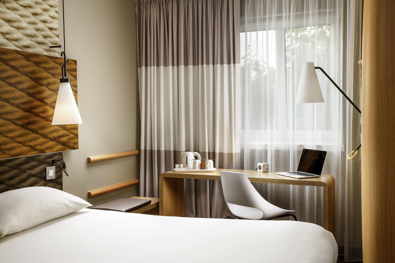 Double Sweet Room by Ibis
