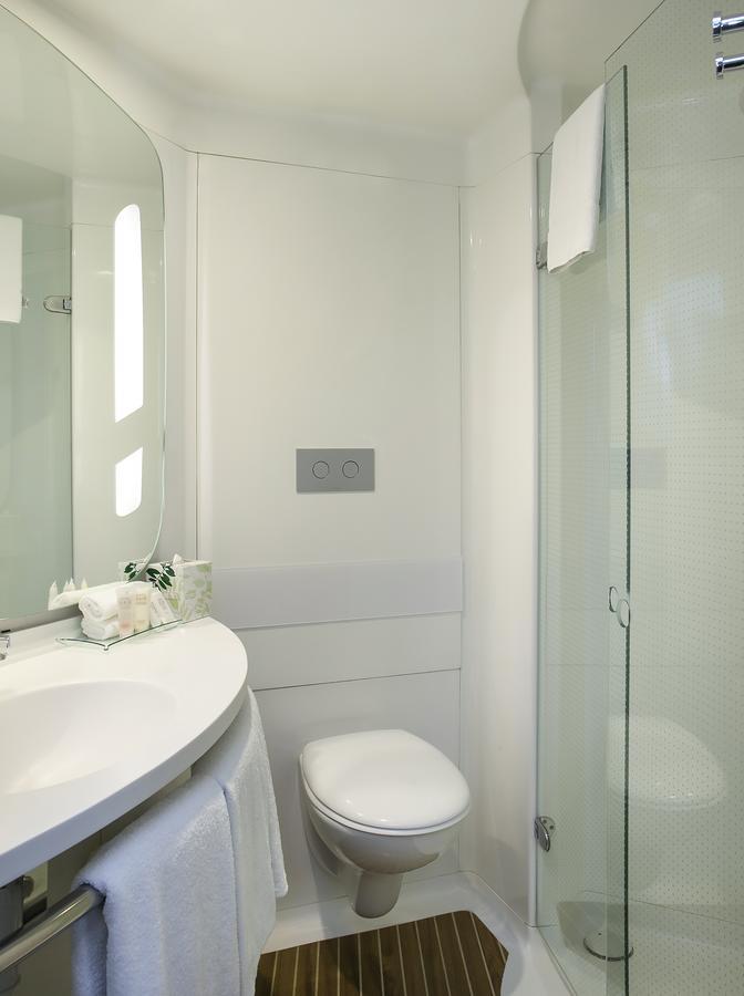 Double Sweet Room by Ibis