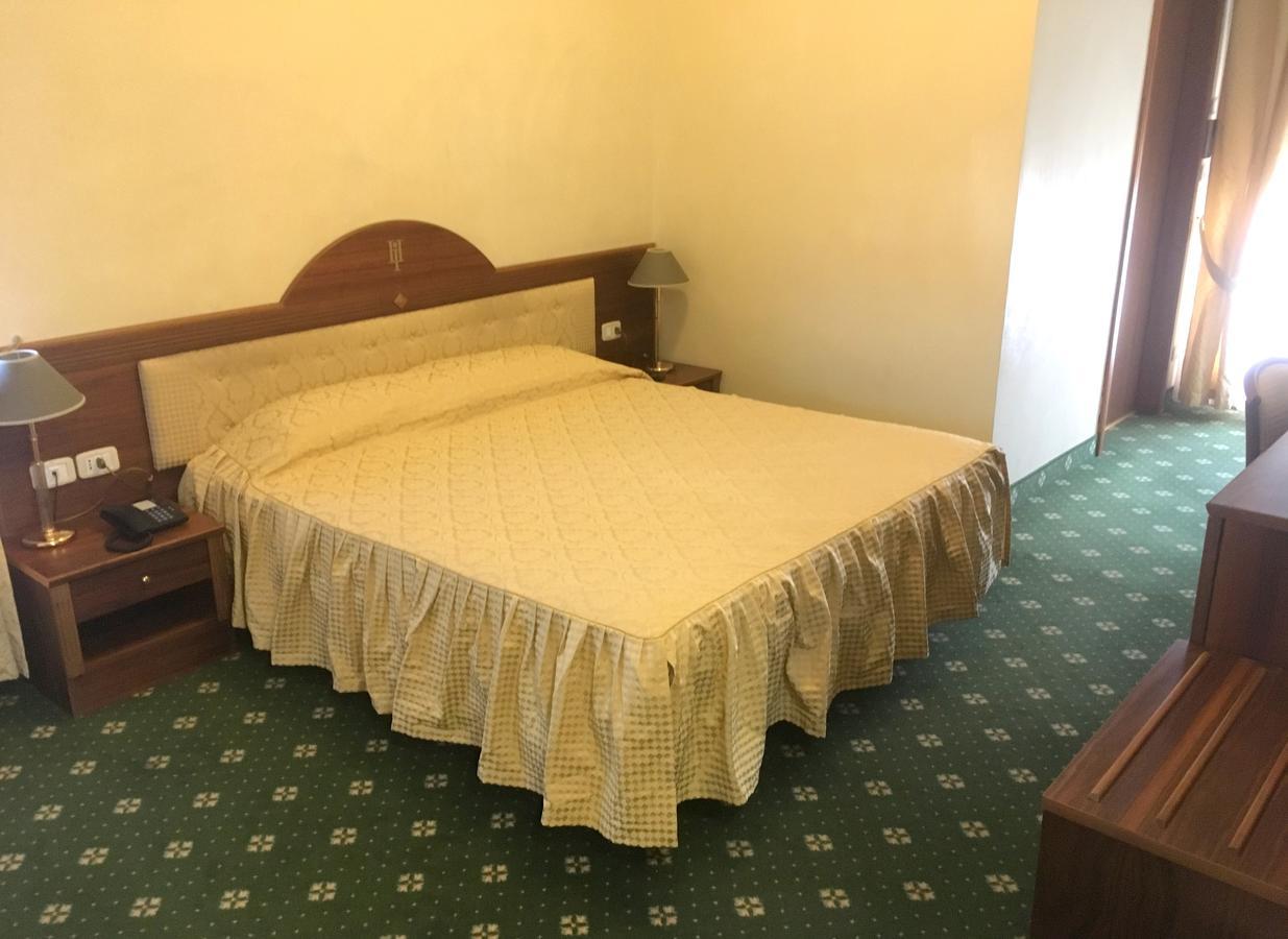 Junior Suite,640725462:JPEG