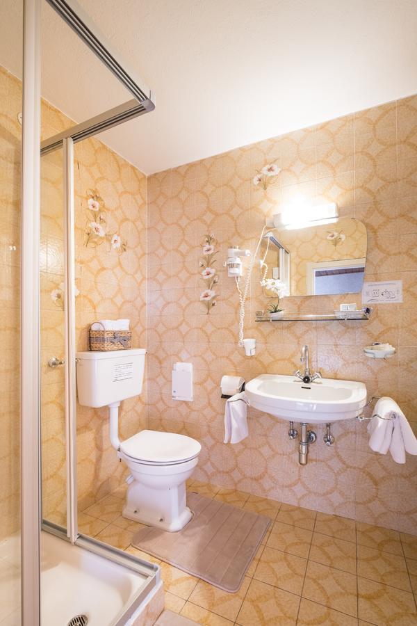 Standard Single Room,1588131605:JPEG