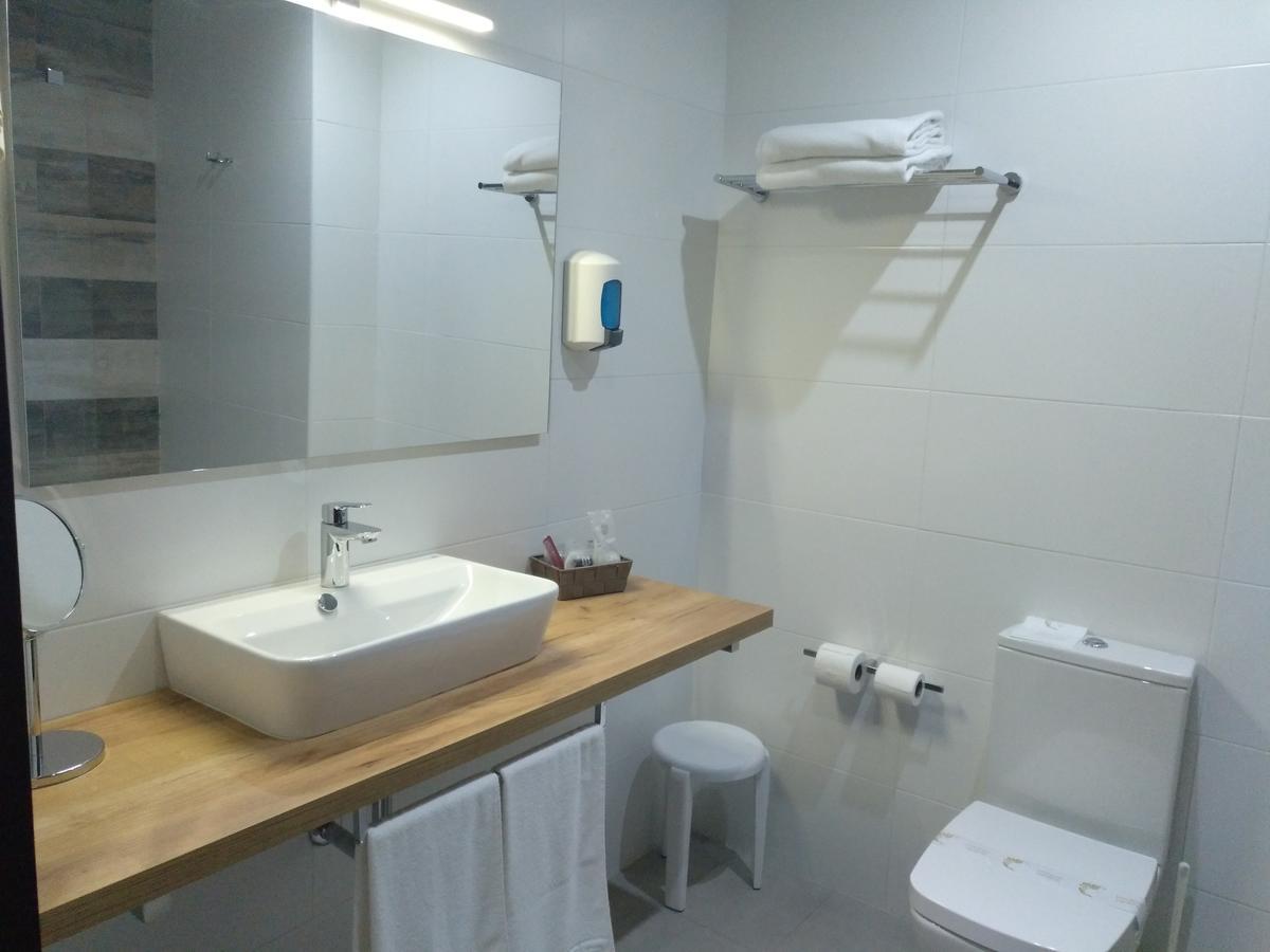 Single Room,644549760:JPEG