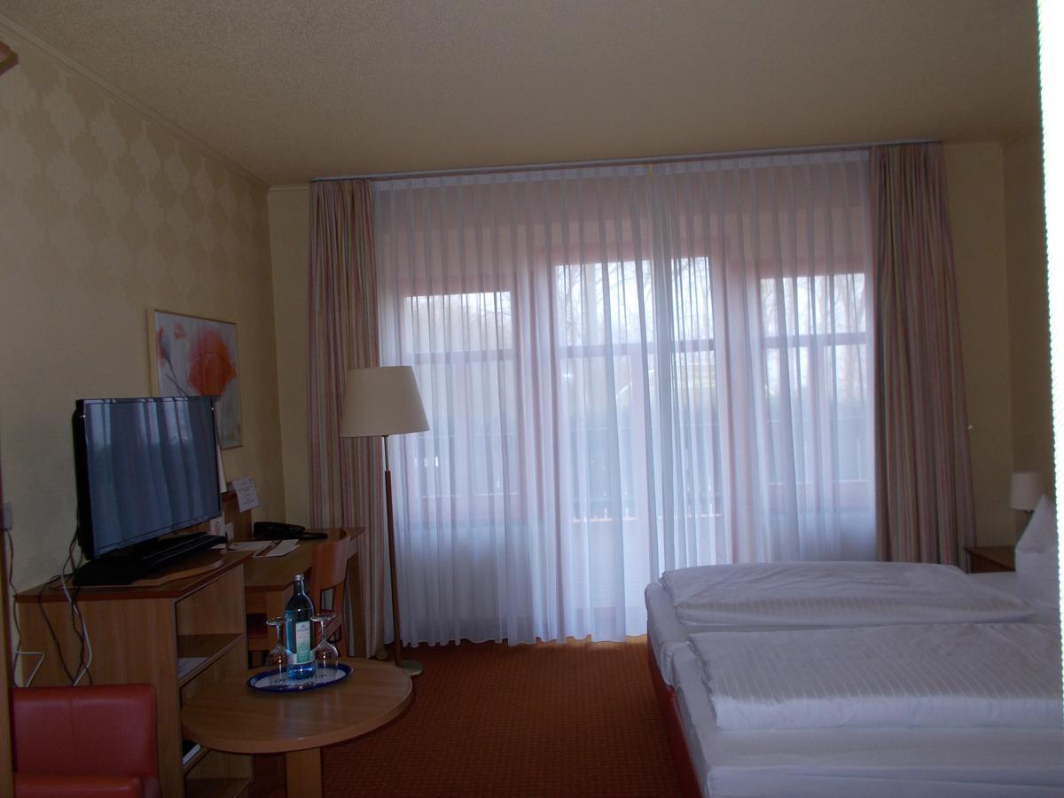 Double Room,642175209:JPEG