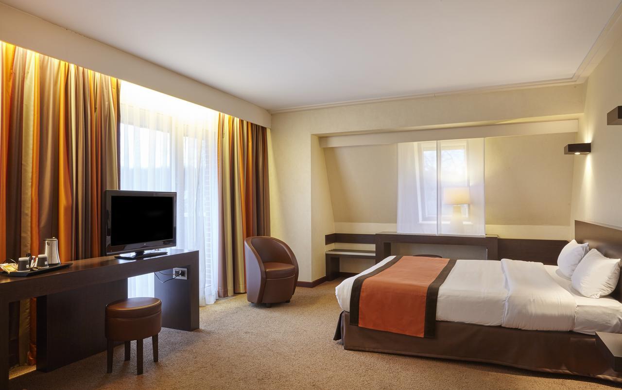 Double or Twin Room Lake View