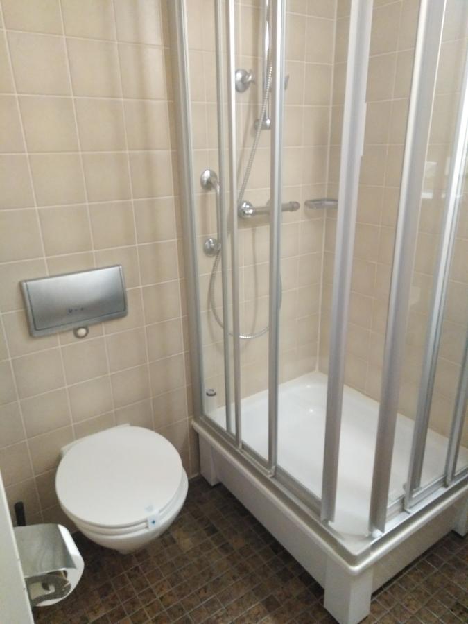 Twin Room Private Bathroom