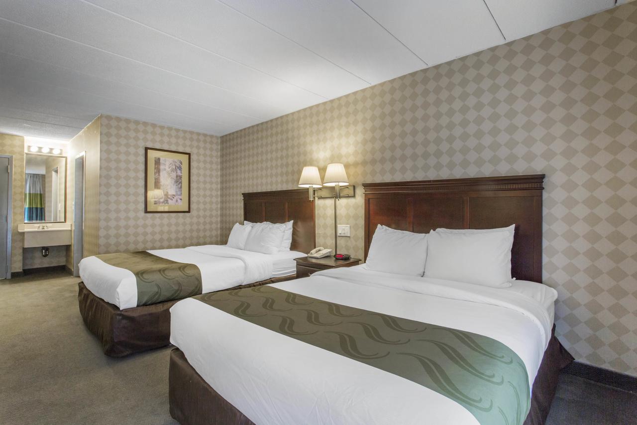 Queen Room with Two Queen Beds - Non Smoking/Pet Friendly