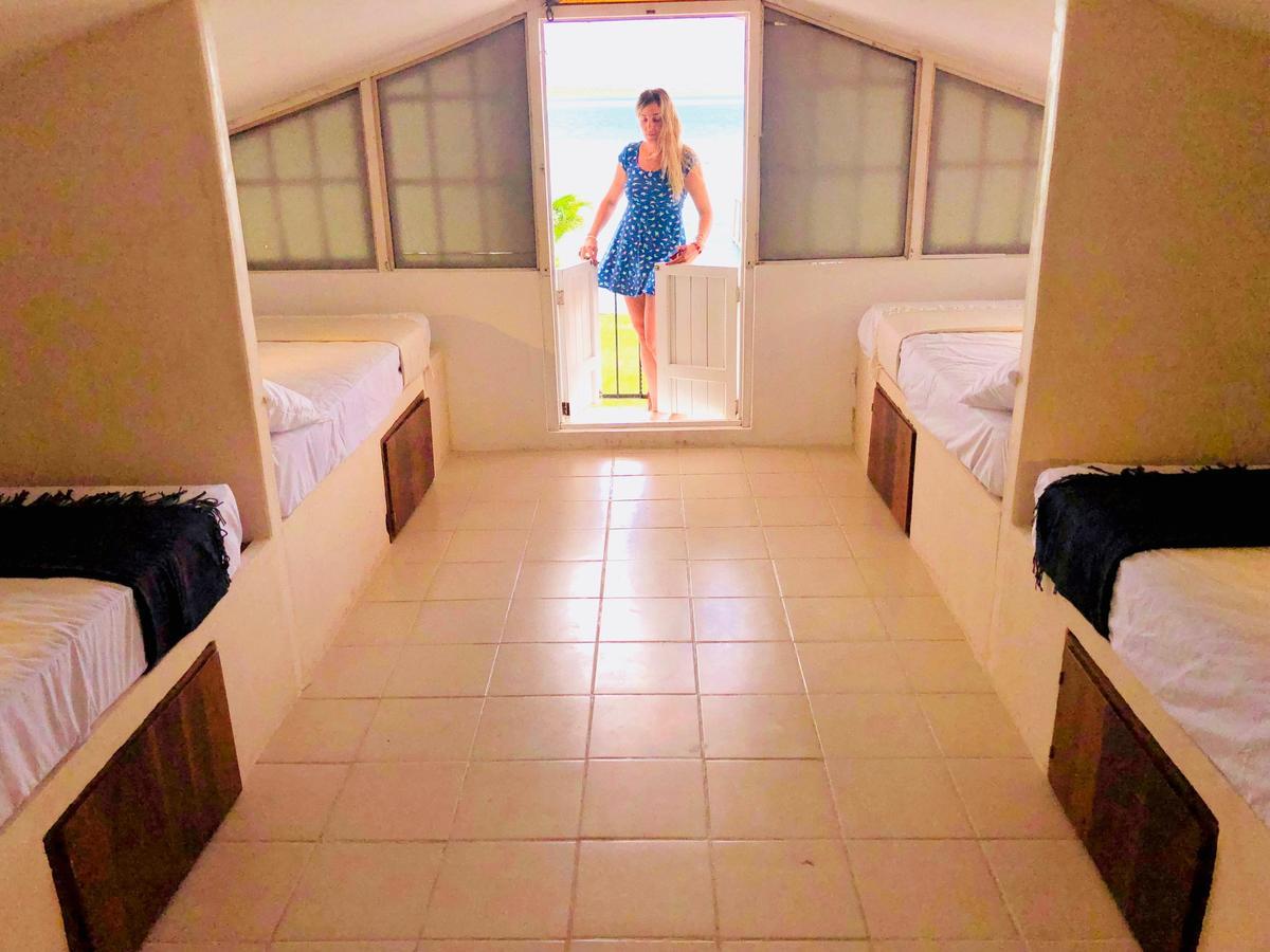 Quadruple Single Bed Room Lake View,633439485:JPEG