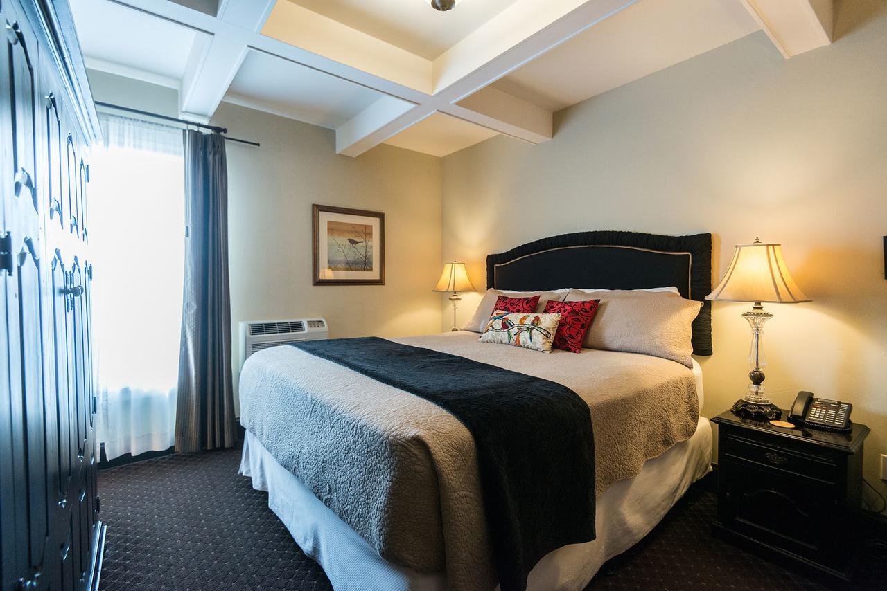 King Room 1 with Private Bathroom