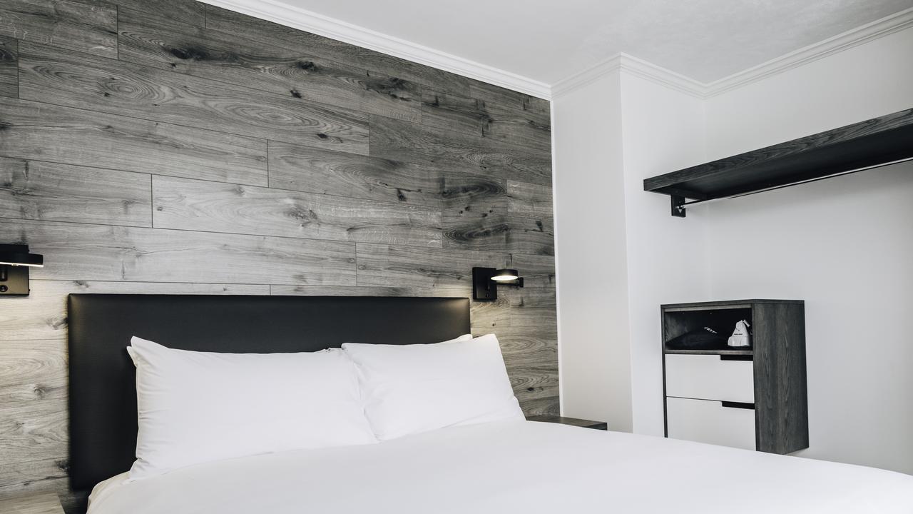 Superior Queen Room