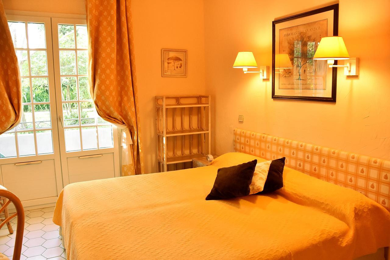 Kleines Doppel-/Zweibettzimmer