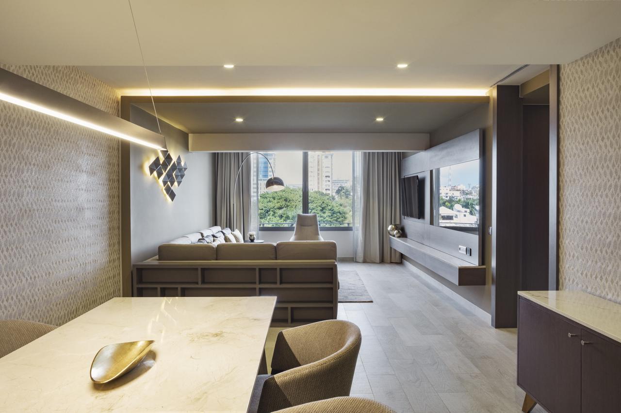 Ambassador Royal Suite