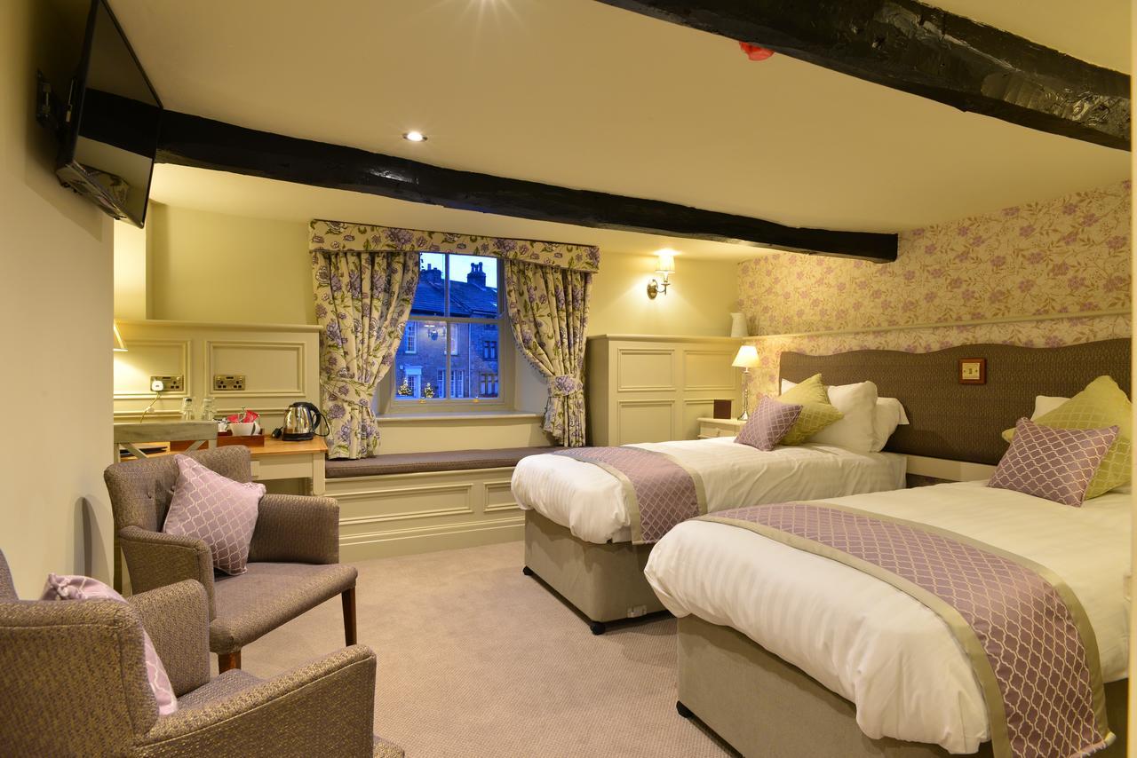 Large Double or Twin Room,647281482:JPEG