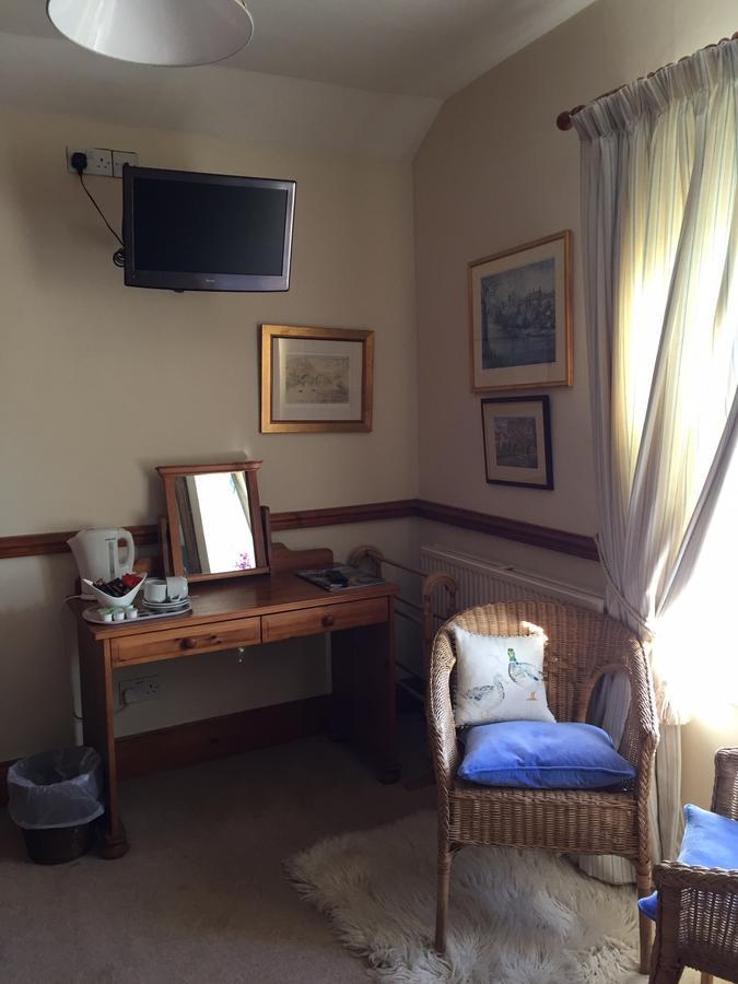 Four Poster Double Room with River View