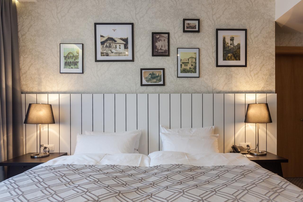 Double or Twin Room Hotel AVANA****