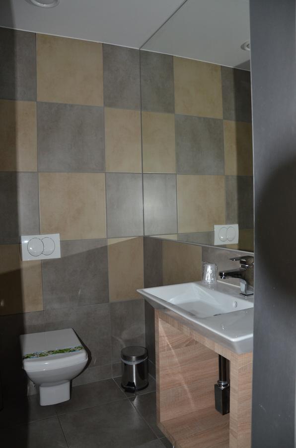 Family Room,648107040:JPEG