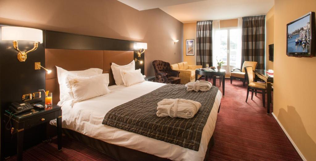 Junior Suite,1580269737:JPEG