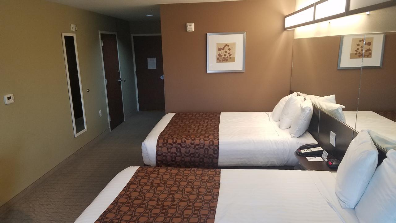 Queen Room Mobility Access or Non-Smoking