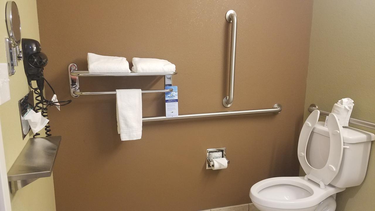 Queen Studio Suite Hearing Mobility Accessible or Non-Smoking