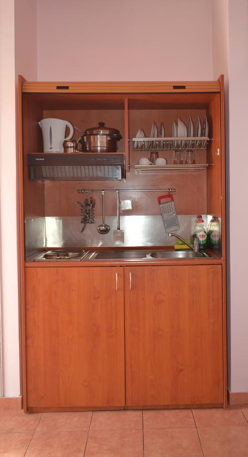 Studio (2 Adults)