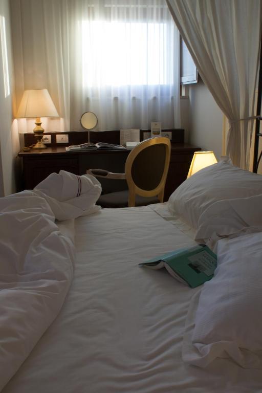 Deluxe Double Room,545638209:JPEG
