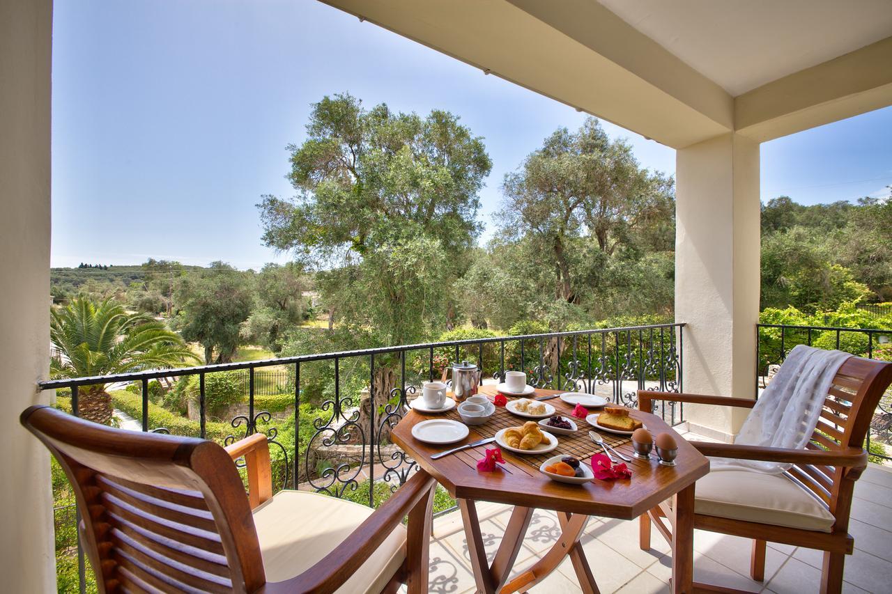 Double or Twin Room Garden View