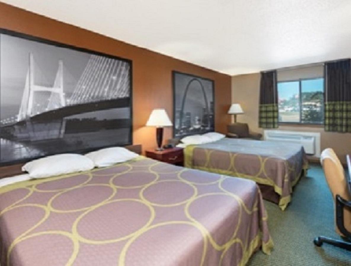 Queen Room Two Queen Beds Non-Smoking