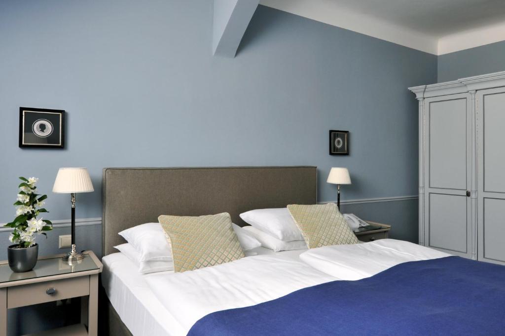 Dom Suite