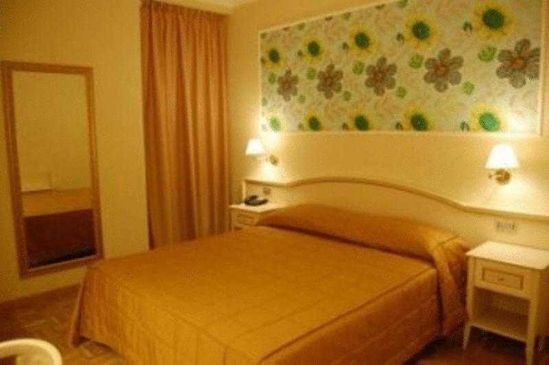 Single Room,6647477:JPEG