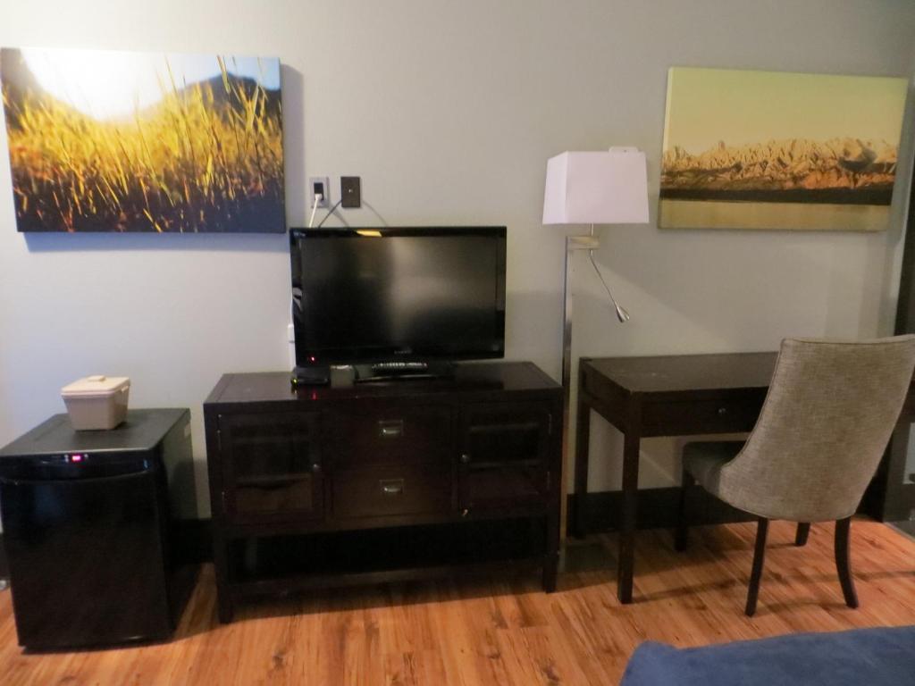 Queen Room