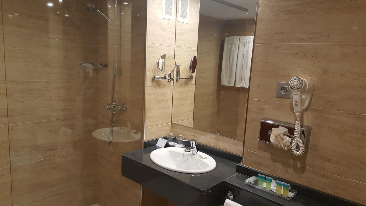 Two Double or Twin Room Connected