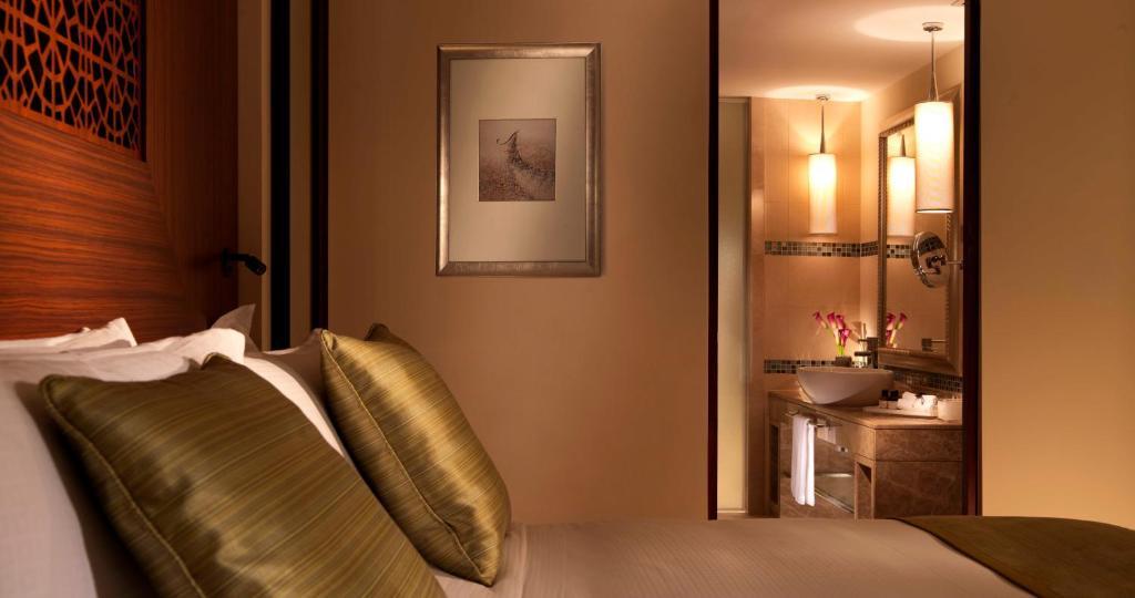 Fairmont Serenity Room Spa Thermal Area Access King Bed Balcony,207286855:JPEG