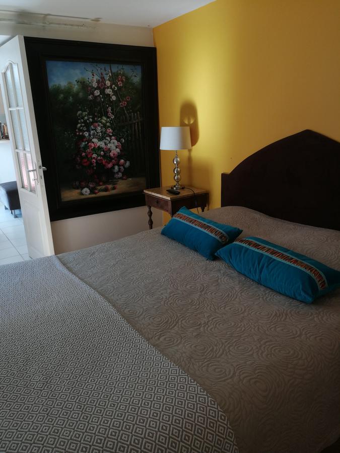 Chambre Lit Queen-Size - Vue sur Jardin