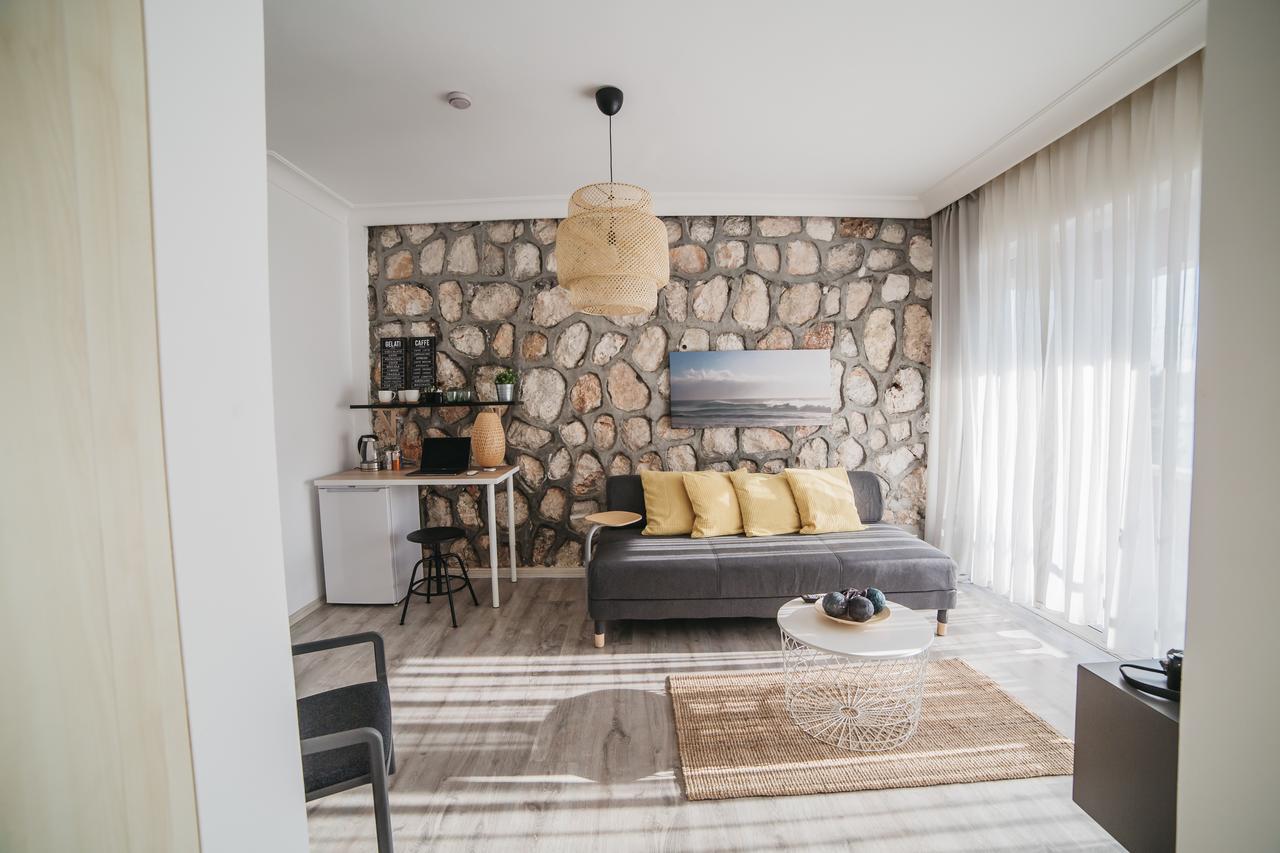Corner Suite with Sea View