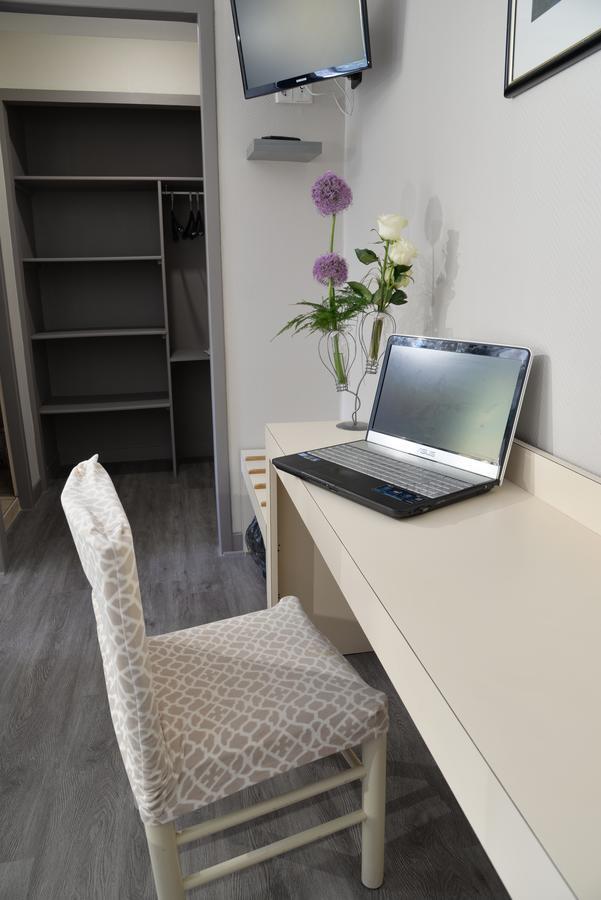 Chambre Lit King-Size avec Balcon