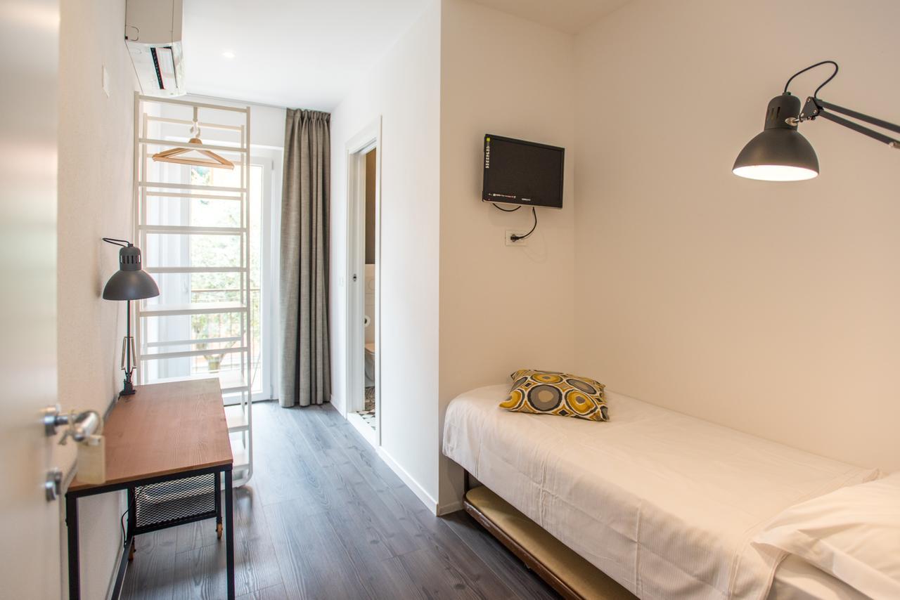 Single Room,664867437:JPEG