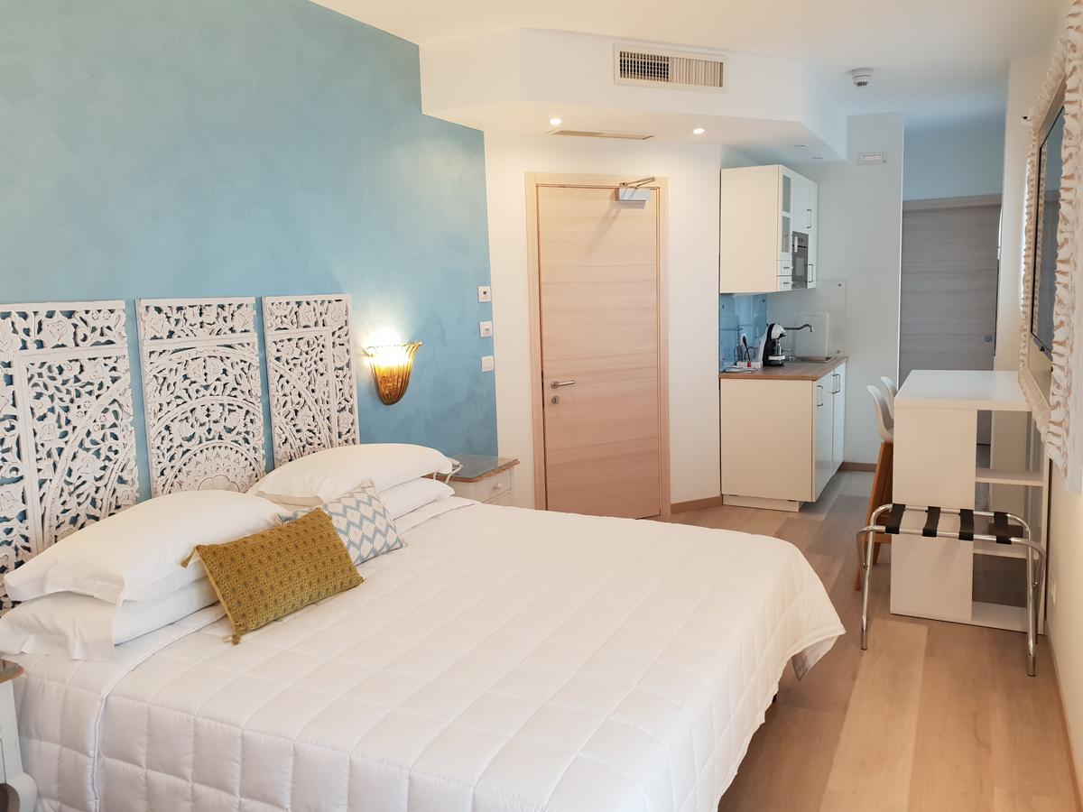 Deluxe Triple Room,727382374:JPEG