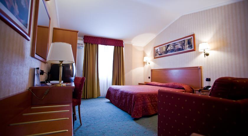 Standard Doppel- oder Zweibettzimmer