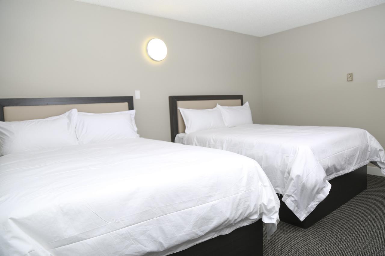 Queen Room Two Queen Beds