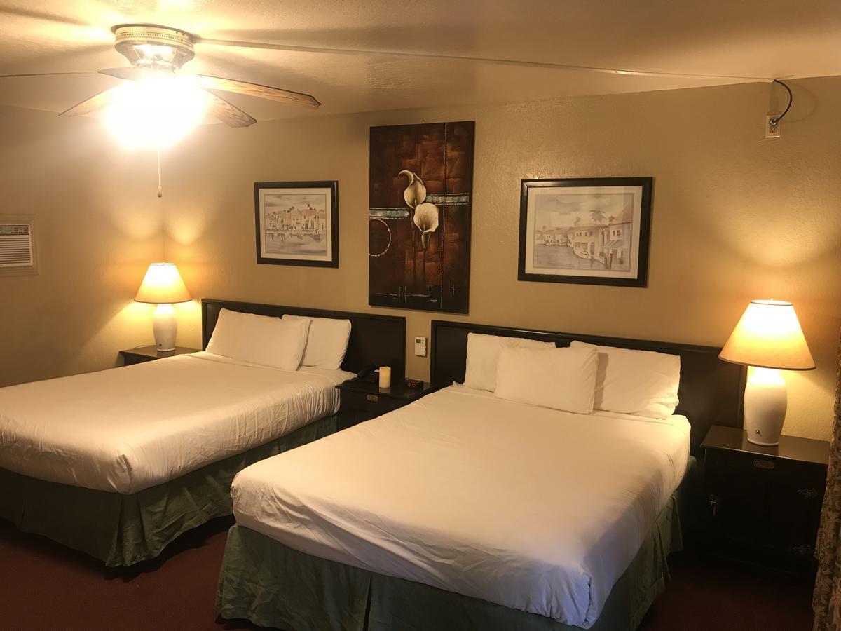 Deluxe Queen Room Two Queen Beds