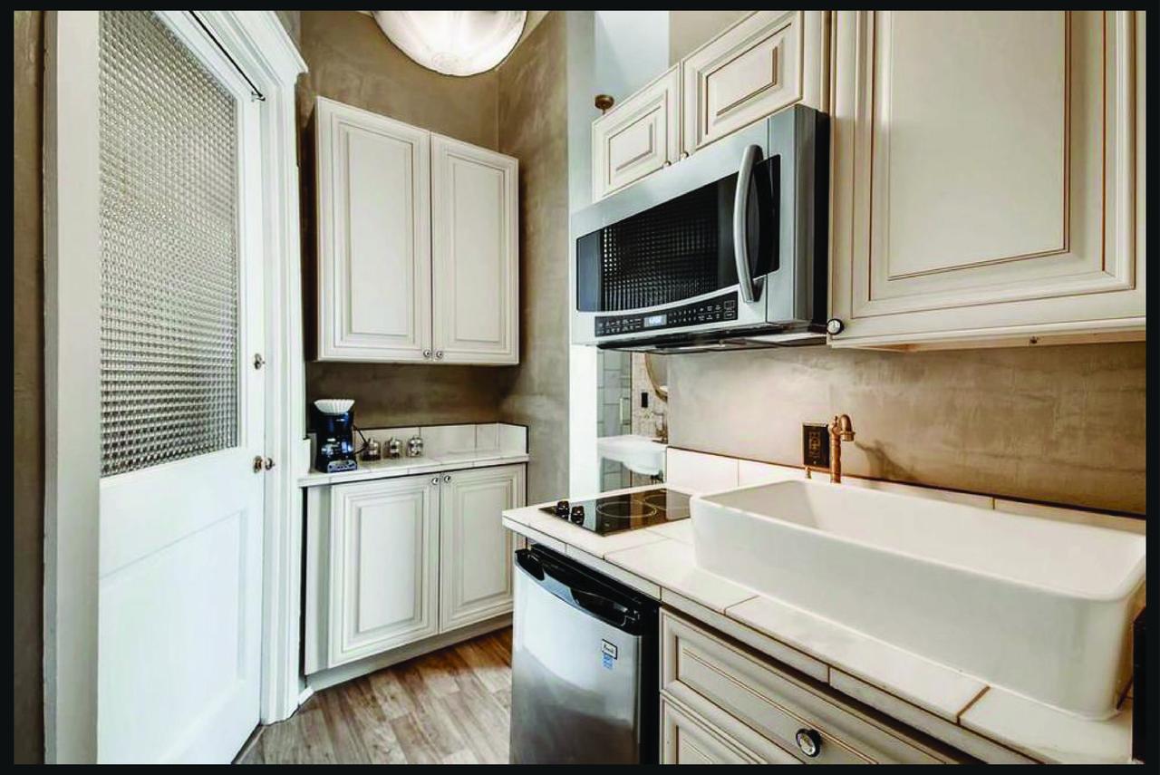 Alexandrina Suite
