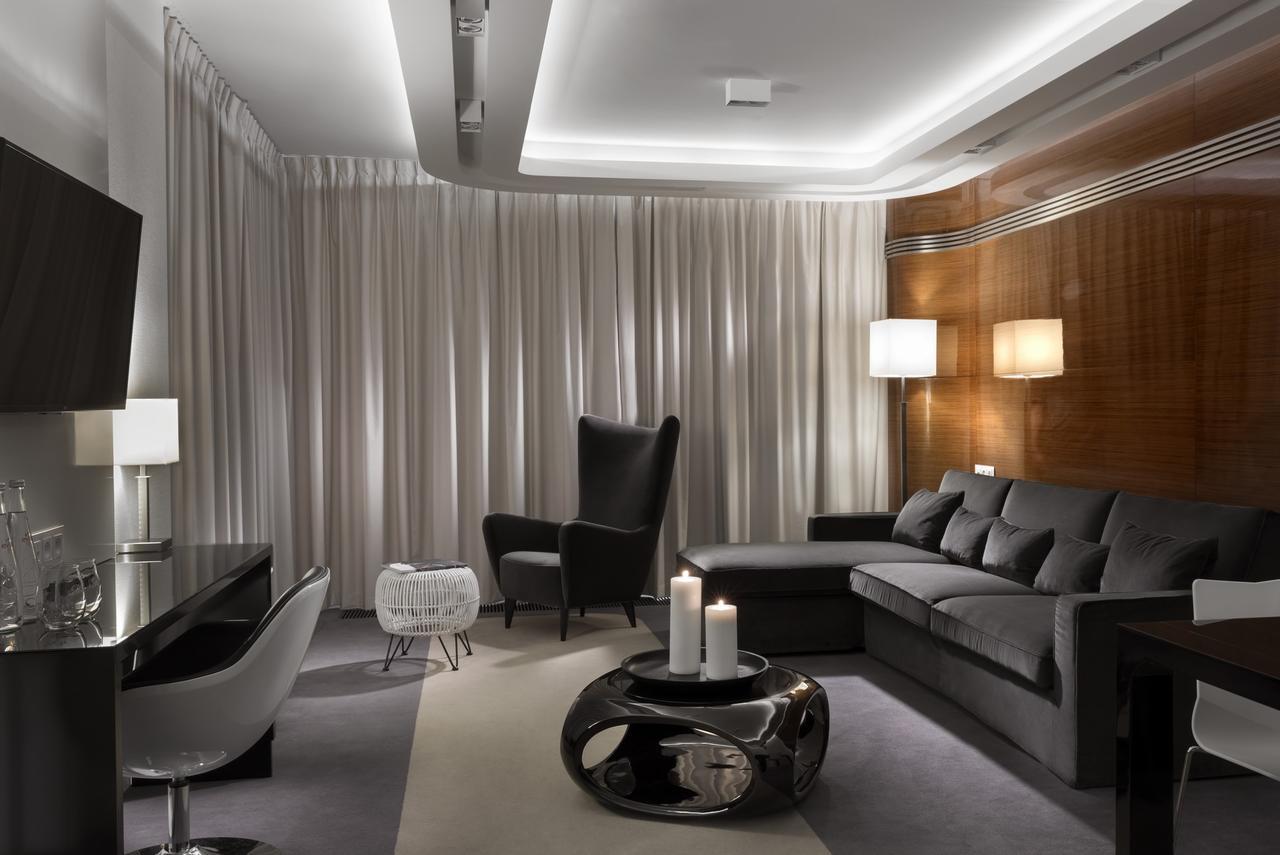 Suite Terrace,1282436410:JPEG