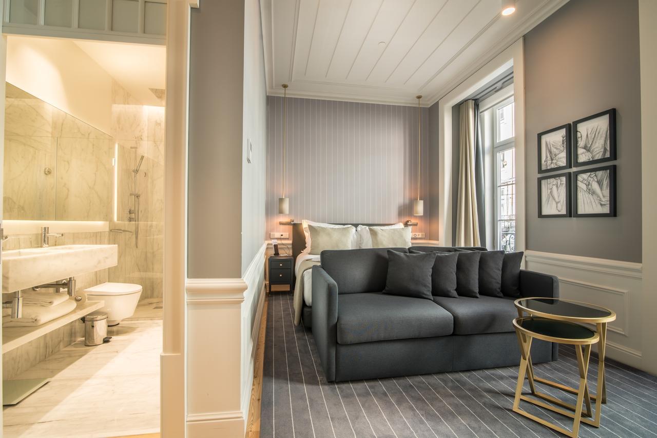 Deluxe Double or Twin Room City View