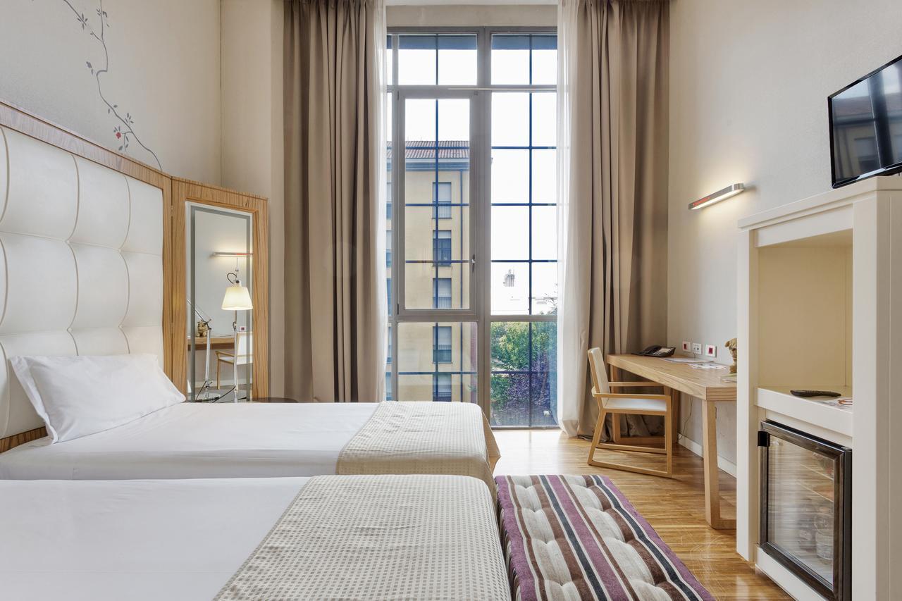 Twin Room,670223028:JPEG
