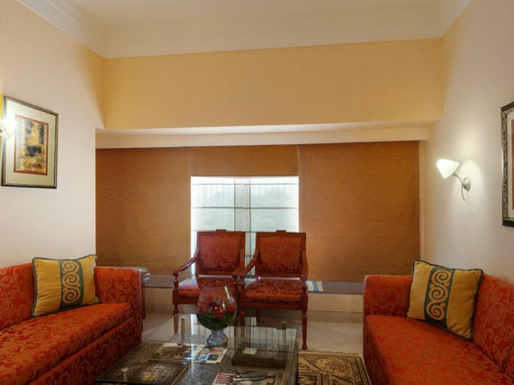 Executive Suite on Food Beverage Spa on Laundry service
