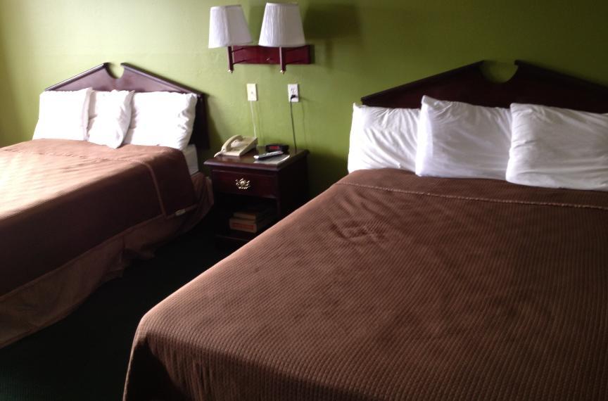 Queen Room Two Queen Beds Non-Smoking