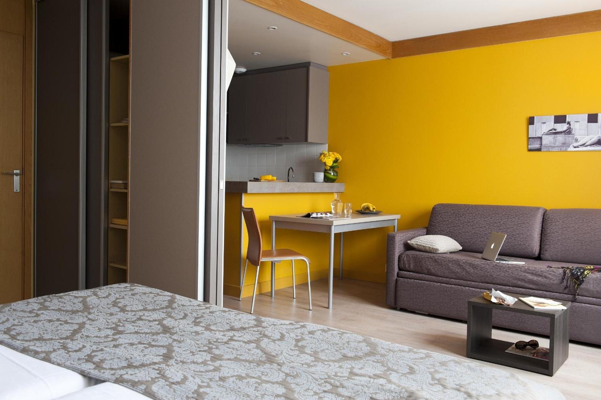 One-Bedroom Apartment