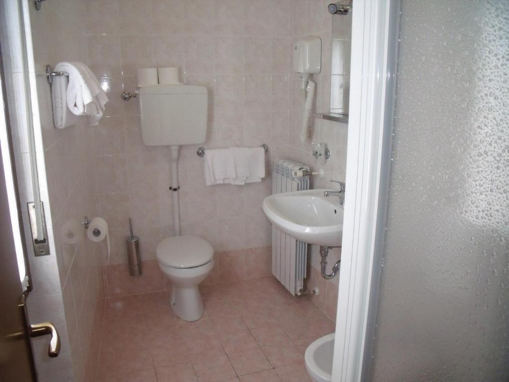 Double Room Balcony Lake View