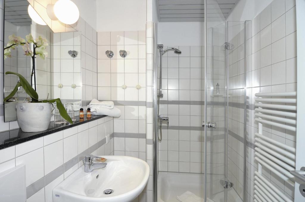 Double Room,1184732799:JPEG