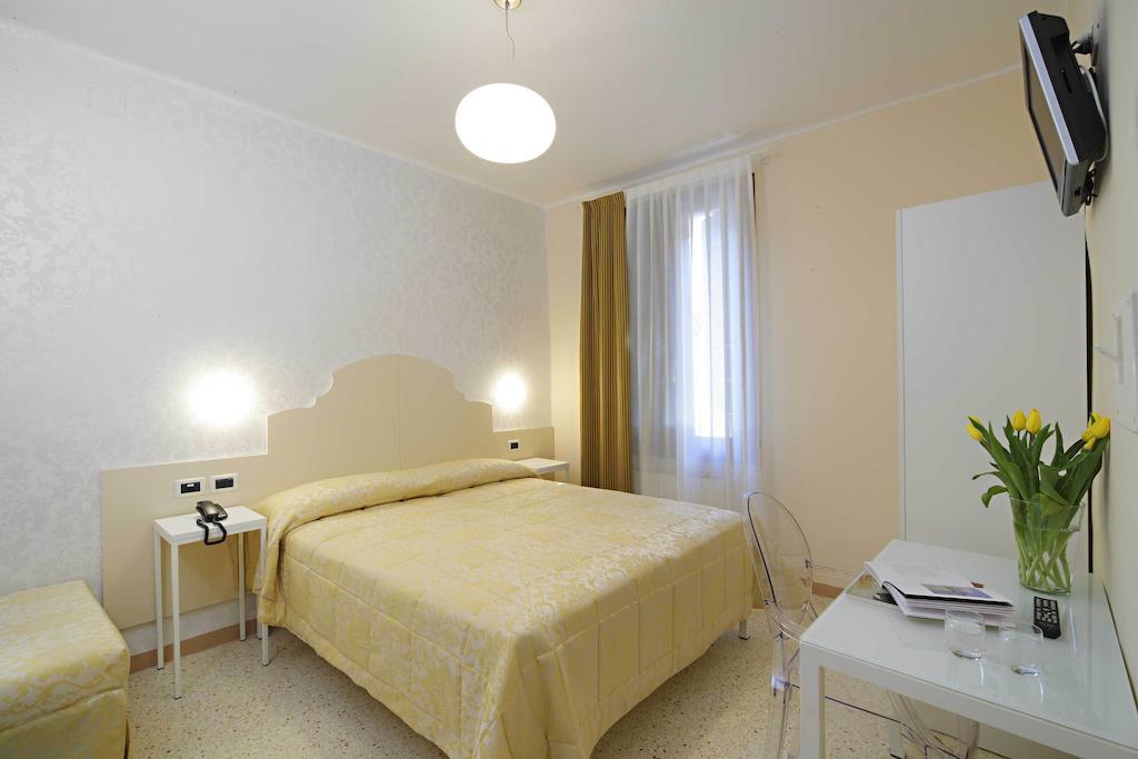 Basic Triple Room,1215944146:JPEG