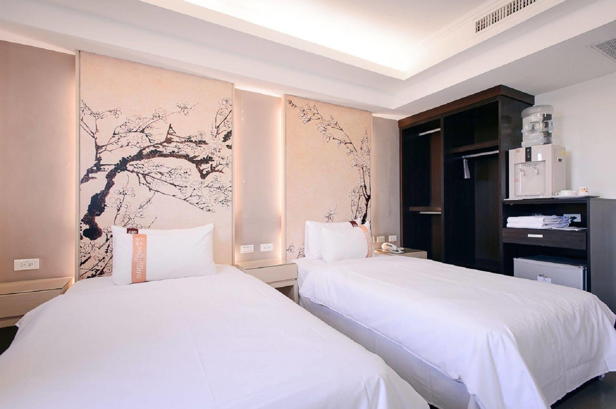 Standard Twin Room - no window